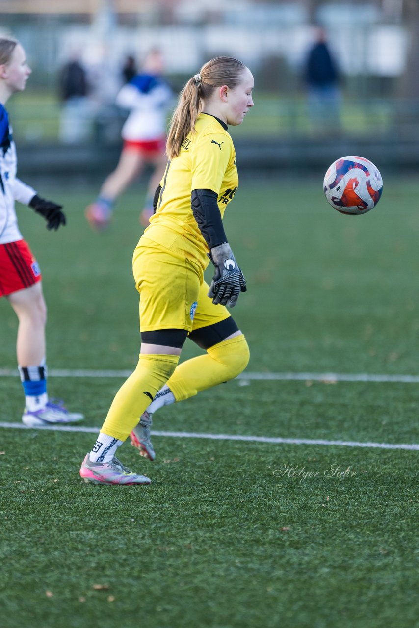 Bild 330 - wBJ Hamburger SV - Holstein Kiel : Ergebnis: 8:0